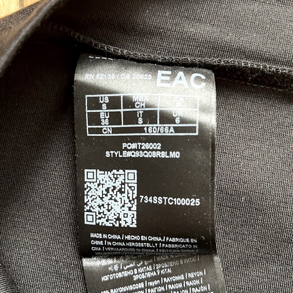 NWOT GUESS PANTS WITH STRIPES ON SIDES - Picture 6 of 8